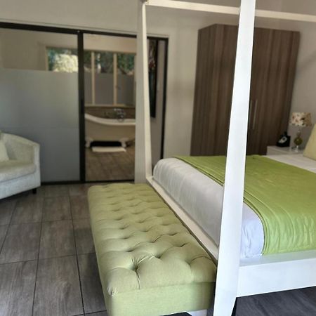 Calla Lily Guesthouse Mbombela Exterior photo