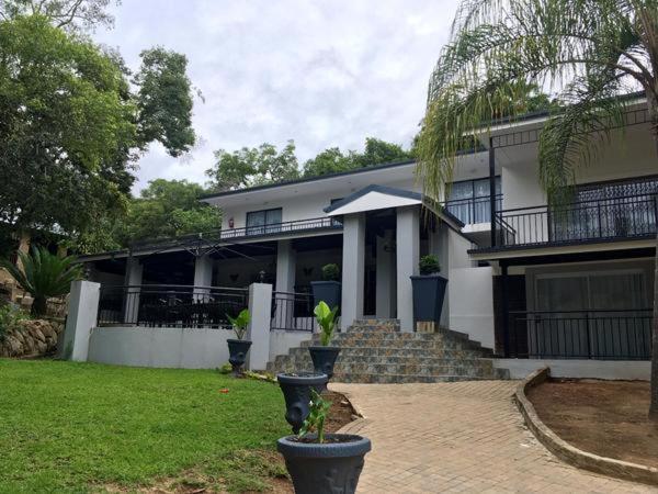 Calla Lily Guesthouse Mbombela Exterior photo