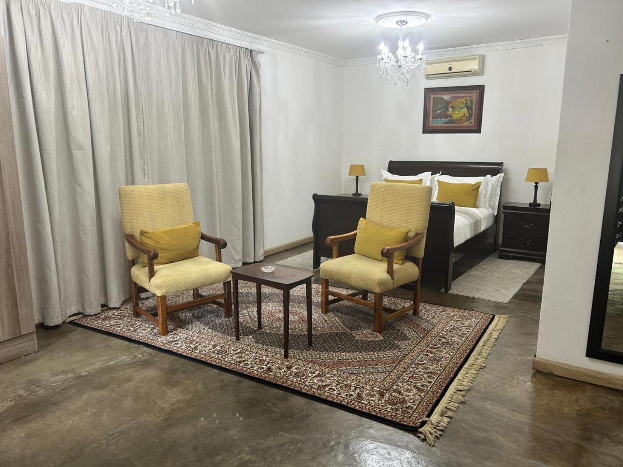 Calla Lily Guesthouse Mbombela Exterior photo