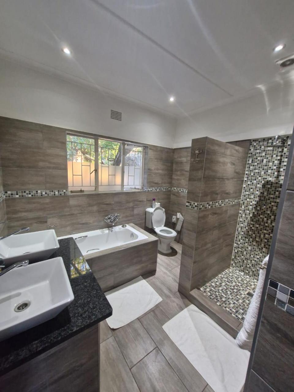 Calla Lily Guesthouse Mbombela Exterior photo