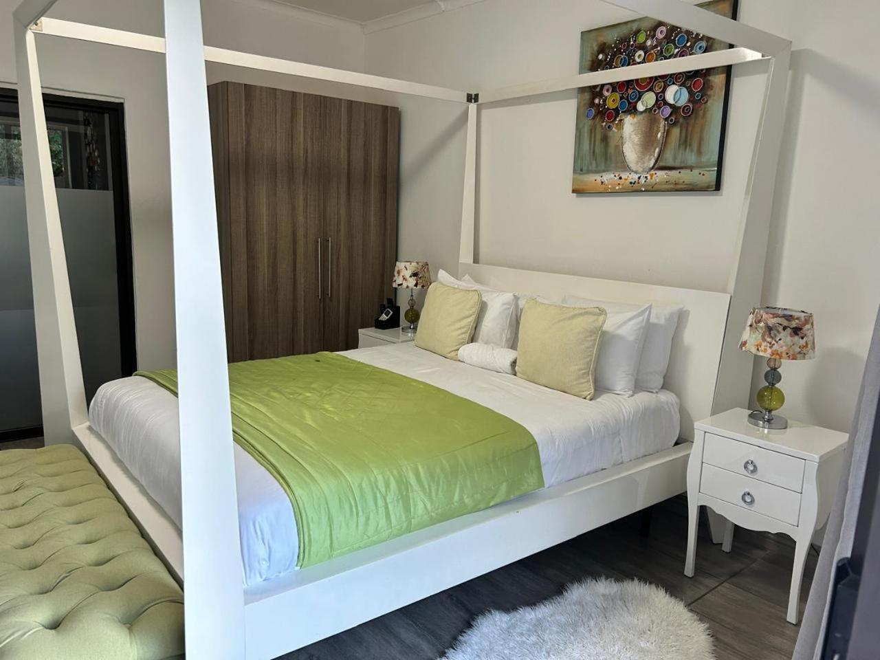 Calla Lily Guesthouse Mbombela Exterior photo