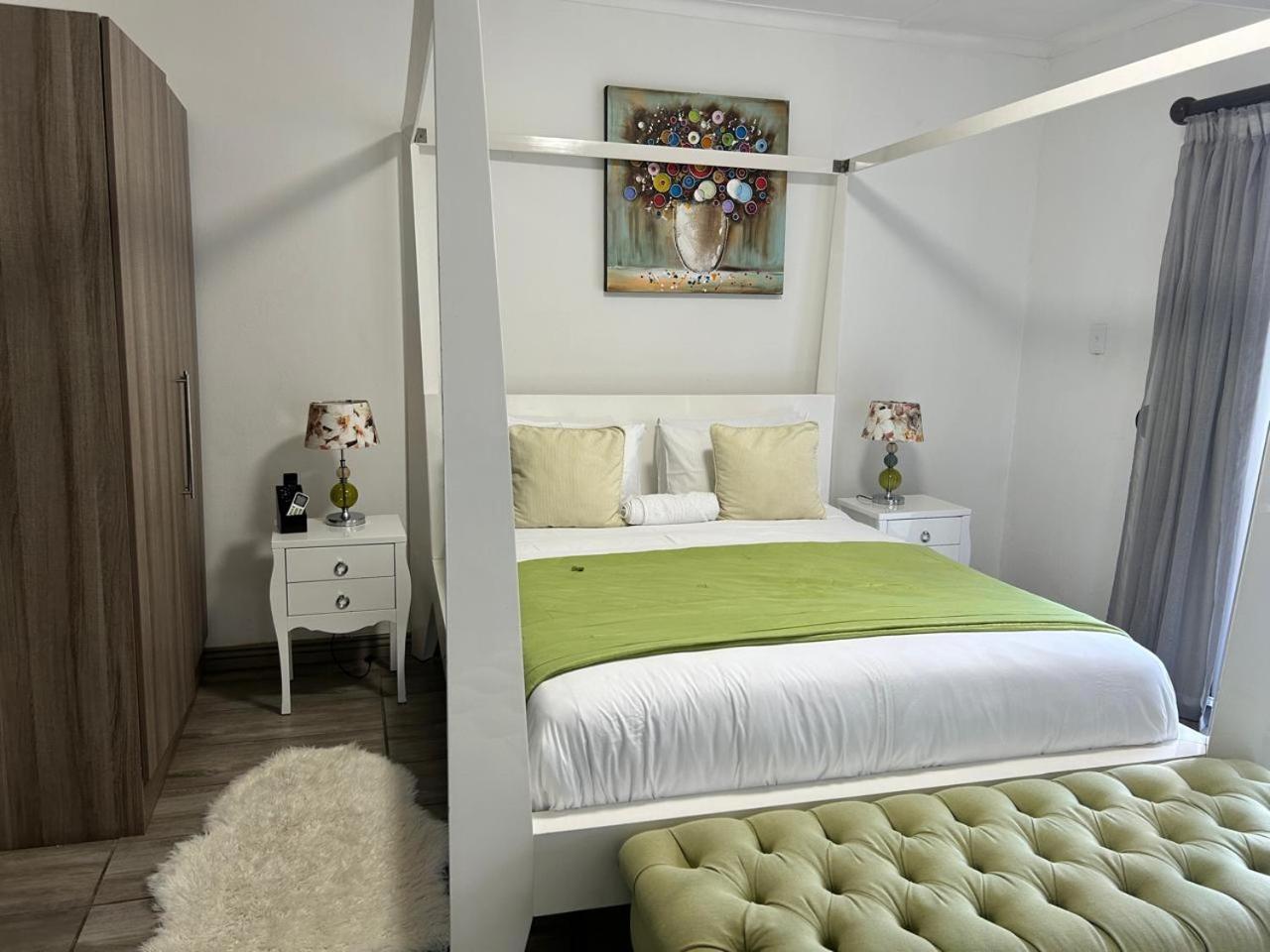 Calla Lily Guesthouse Mbombela Exterior photo