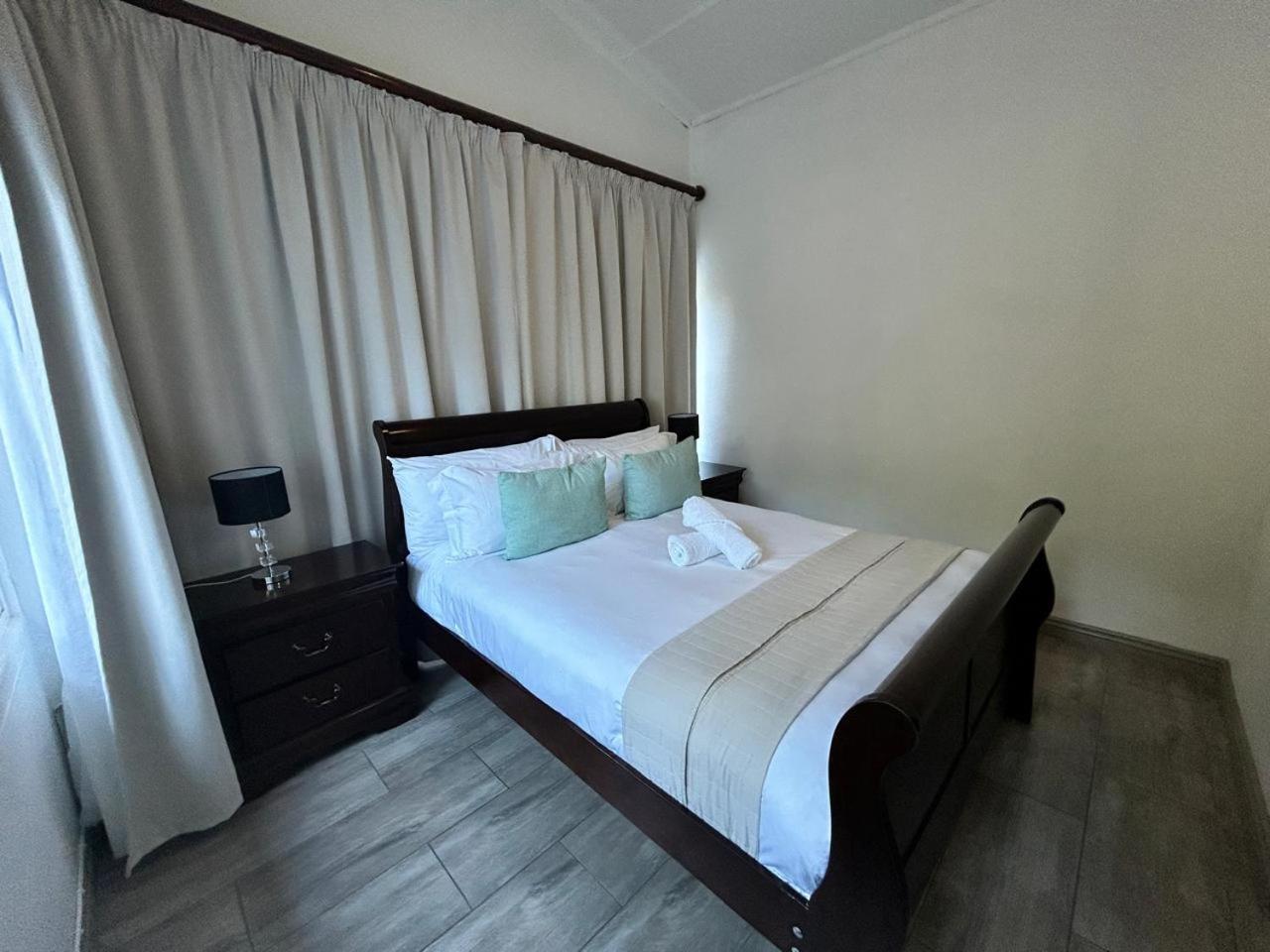 Calla Lily Guesthouse Mbombela Exterior photo