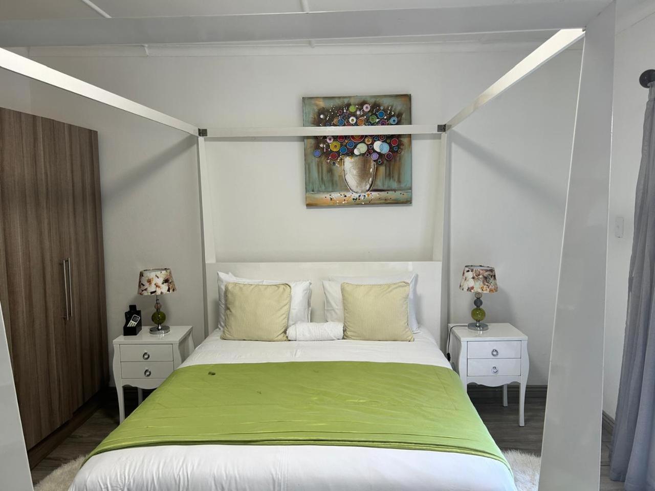 Calla Lily Guesthouse Mbombela Exterior photo